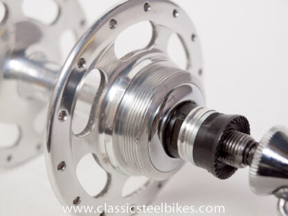 Campagnolo #1035 Record High Flange Hub